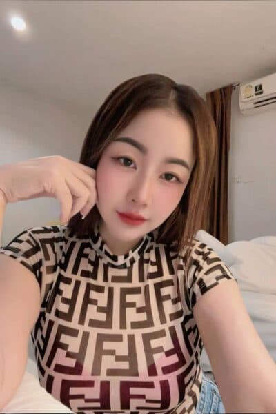 Girl Elegant photo of BOWIE, your private massage escort in Tebrau 1.