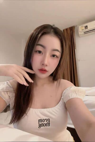 Girl BOWIE, offering relaxing massage companionship in Tebrau 1.