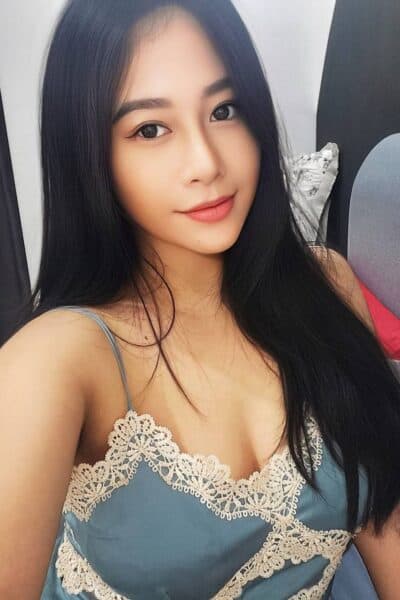 Girl ECY 132 posing gracefully – available for massage companionship in JB Town 6.