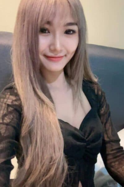 Girl Discreet and professional massage companion – MILO in Tebrau 1.