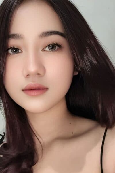 Girl JESIKA 33, offering relaxing massage companionship in JB Town 6.