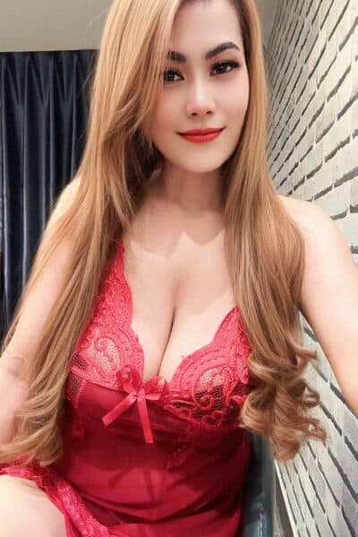 Girl MIA, luxury massage escort available in Bukit Indah 3.