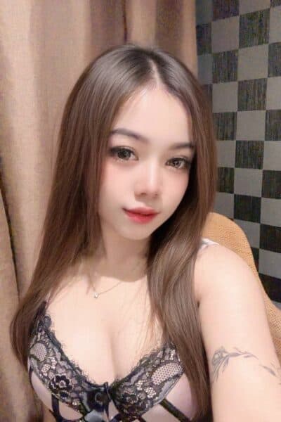 Girl Discreet and professional massage companion – CHIKA in Bukit Indah 3.