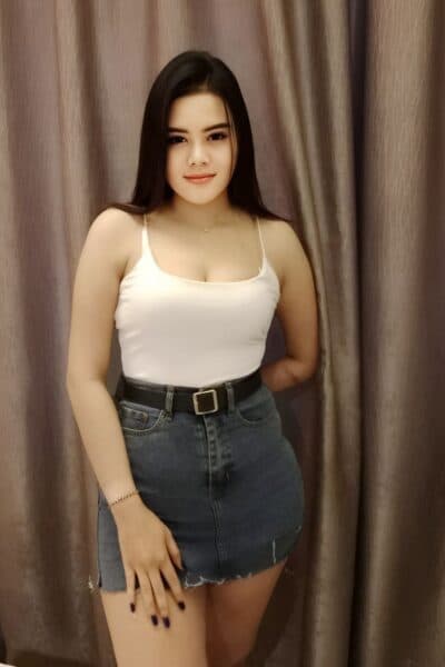 Girl Elegant photo of LIRI 31, your private massage escort in JB Town 6.