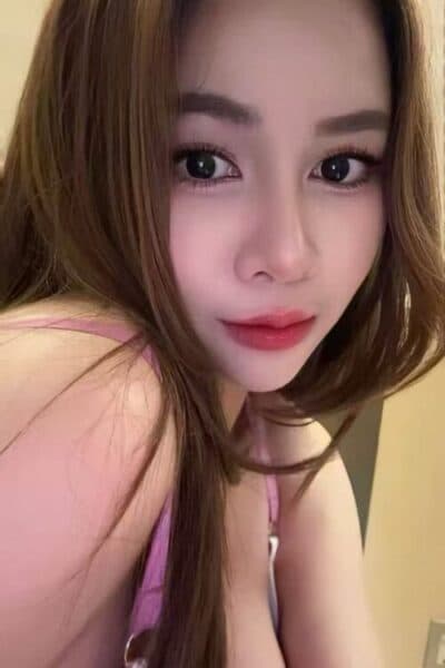 Girl Discreet and professional massage companion – JASSY in Bukit Indah 1.
