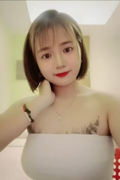 Girl MILK 608, luxury massage escort available in Tebrau 2.