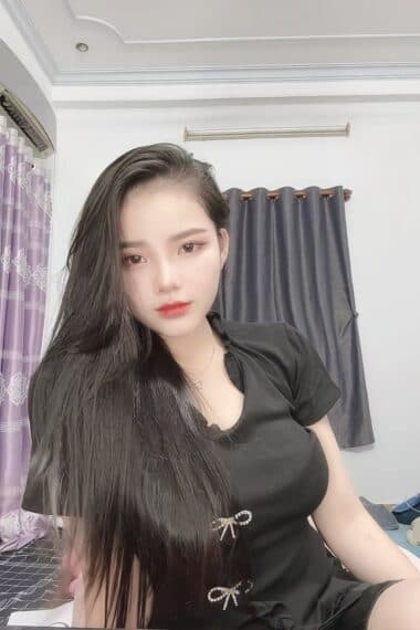 Girl MINA, luxury massage escort available in JB Town 5.