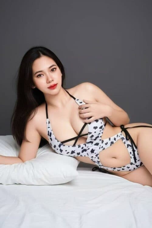 Profile photo of JENNIFER, sensual and discreet massage escort from Bukit Indah 1. - small image