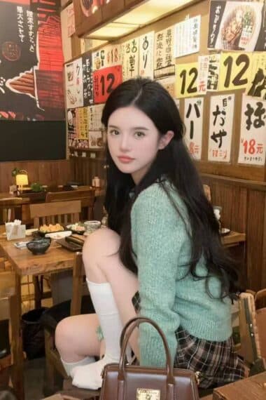 Girl 小宝 XIAO BAO, luxury massage escort available in JB Town 5.