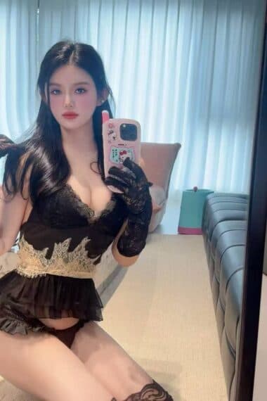 小宝 XIAO BAO – trusted companion for private massage experiences in JB Town 5. - small image