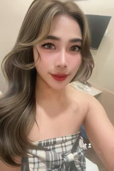 Girl Elegant photo of SILVIA 911, your private massage escort in Mount Austin 1.