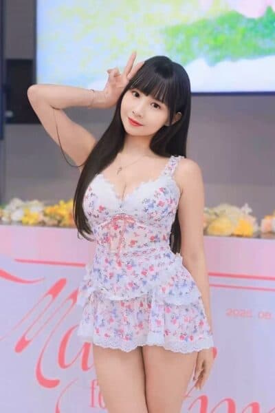 Girl SOM 387, luxury massage escort available in JB Town 1.