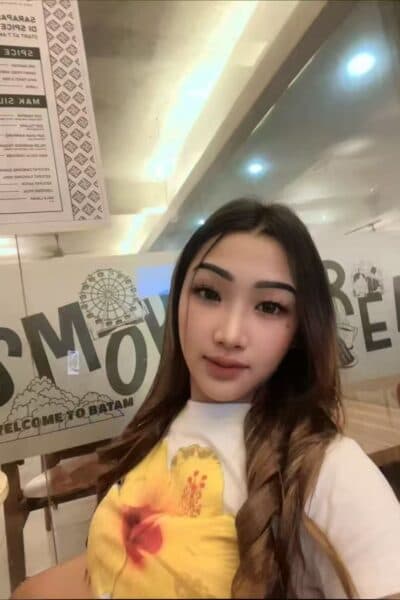 Girl Elegant photo of SISI 638, your private massage escort in Tebrau 2.