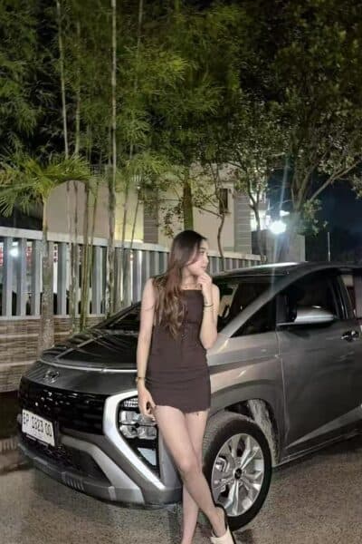 Girl Discreet and professional massage companion – SISI 638 in Tebrau 2.