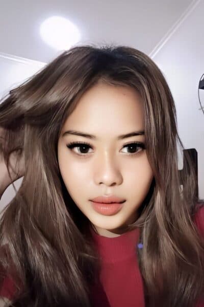 Girl AMEL 56, luxury massage escort available in JB Town 6.