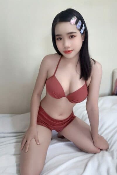 Girl Discreet and professional massage companion – SOM 62 in JB Town 6.