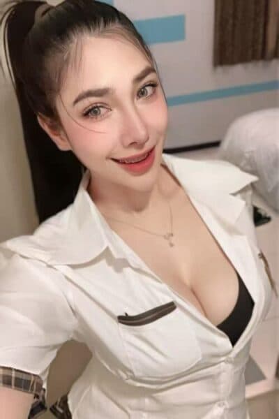 Girl SUNNY, luxury massage escort available in Bukit Indah 1.