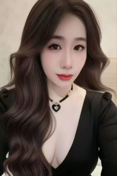 Girl QUEENIE, luxury massage escort available in Bukit Indah 1.