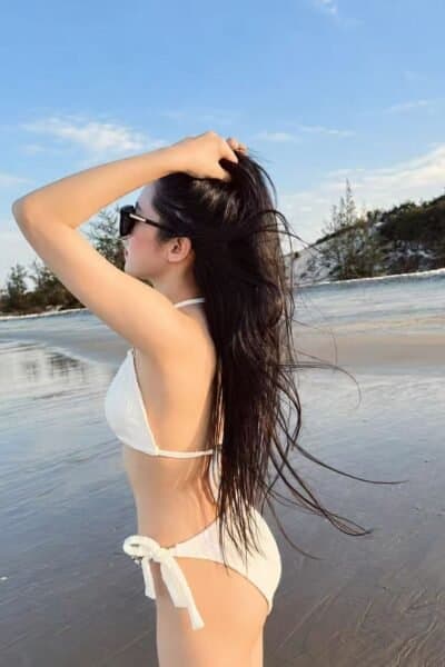 Girl Elegant photo of QUEEN 818, your private massage escort in Tebrau 2.