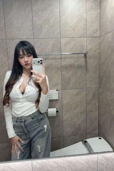 Girl Profile photo of MIYA, sensual and discreet massage escort from Bukit Indah 1.