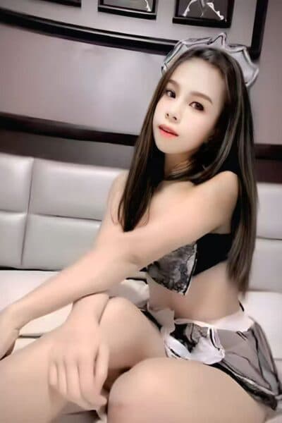 Girl APPLE, luxury massage escort available in Bukit Indah 3.