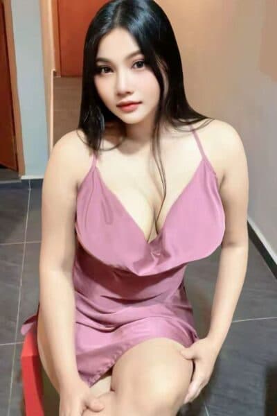 Girl VIVI 58, luxury massage escort available in JB Town 6.