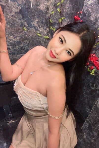 Girl LING LING 22, luxury massage escort available in JB Town 6.