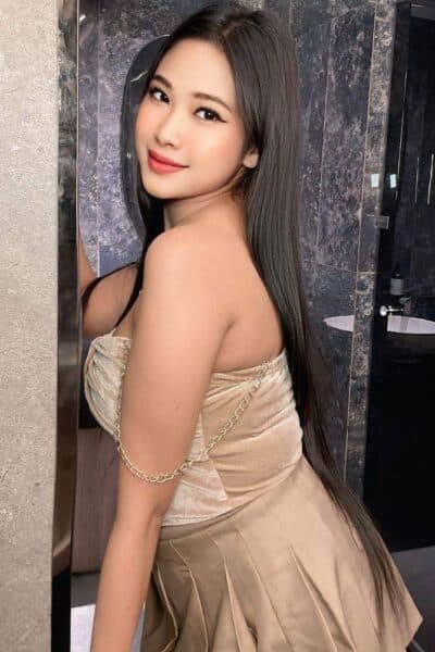 Girl Discreet and professional massage companion – LING LING 22 in JB Town 6.