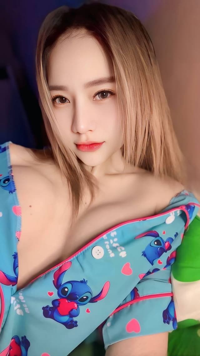 Photo of ZOYA, elegant and discreet massage escort from Tebrau 1. - small image