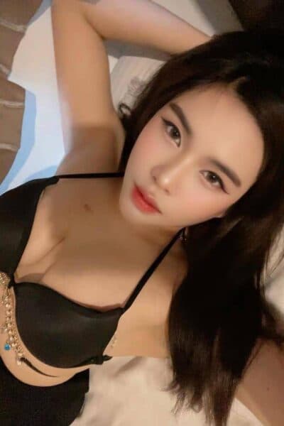 Girl AMMY 63 posing gracefully – available for massage companionship in JB Town 6.