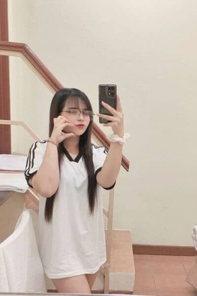 Girl BAM 69 posing gracefully – available for massage companionship in JB Town 6.