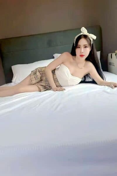 Girl LING LING 963, luxury massage escort available in JB Town 8.