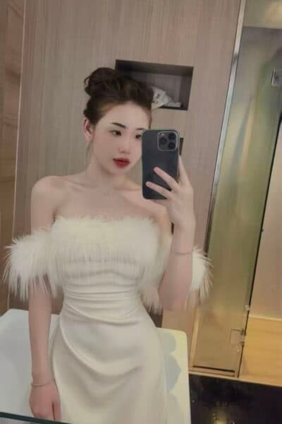 Girl Discreet and professional massage companion – MINA 883 in Nusa Bestari 2.