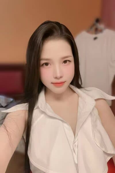 Girl NANA 887, luxury massage escort available in Nusa Bestari 2.