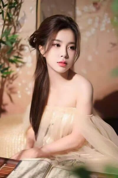 Girl SELLA 882, luxury massage escort available in Nusa Bestari 2.