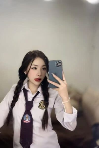 Girl Elegant photo of CRYSTAL, your private massage escort in Bukit Indah 1.