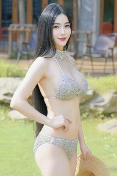 Girl ELIZA, luxury massage escort available in Bukit Indah 1.