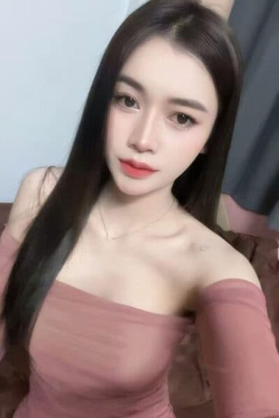 Girl Discreet and professional massage companion – JANRY in Bukit Indah 1.