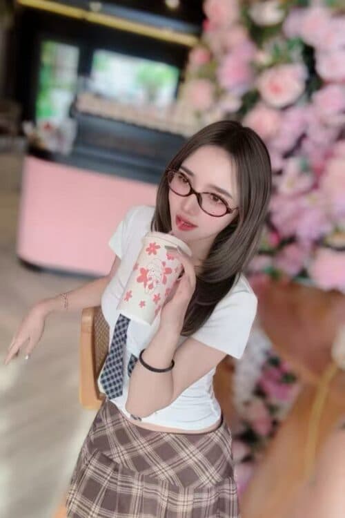 Sophisticated portrait of NANCY, luxury companion in Bukit Indah 1. - small image