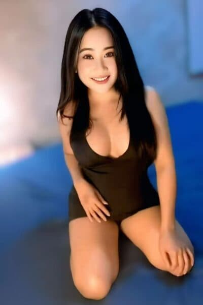 Girl ADELINE 716, luxury massage escort available in JB Town 8.