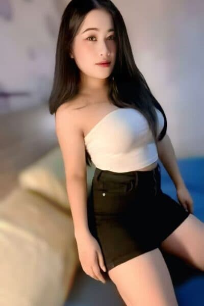 Girl Discreet and professional massage companion – ADELINE 716 in JB Town 8.