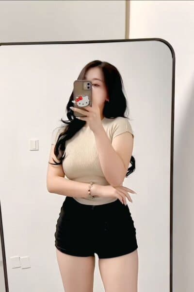 Girl MIMI 360, luxury massage escort available in JB Town 1.