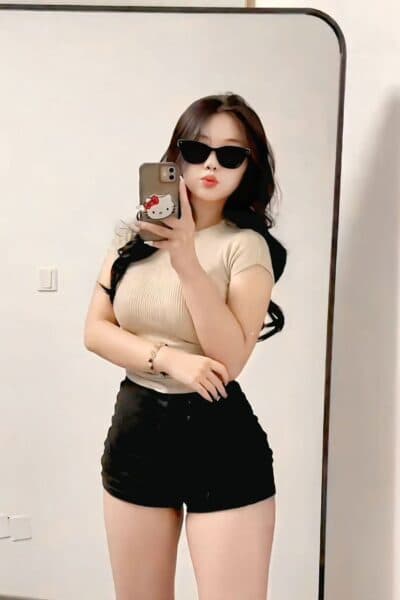 Girl Elegant photo of MIMI 360, your private massage escort in JB Town 1.