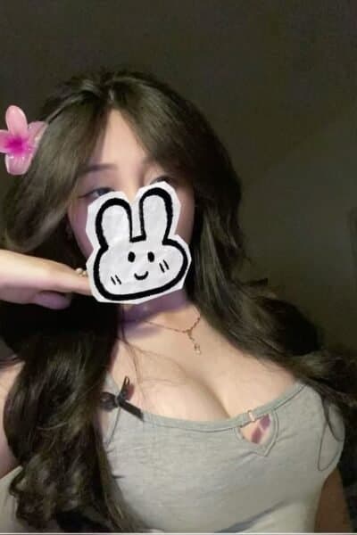 Girl Discreet and professional massage companion – XIAO AN in Bukit Indah 1.