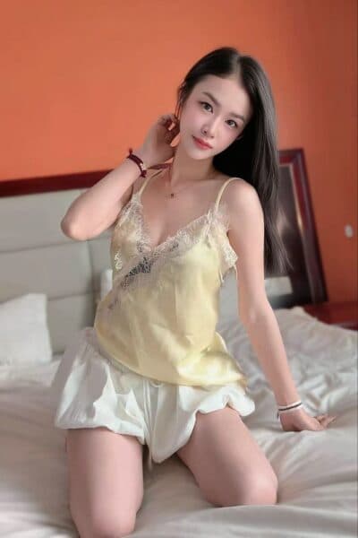 Girl Discreet and professional massage companion – VIVIAN in Nusa Bestari 1.