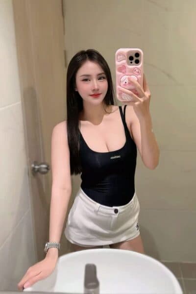 Girl Discreet and professional massage companion – KATE in Nusa Bestari 3.