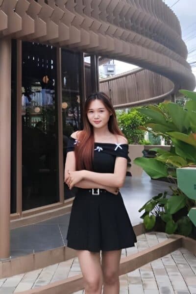 Girl Discreet and professional massage companion – LEENA 533 in JB Town 7.