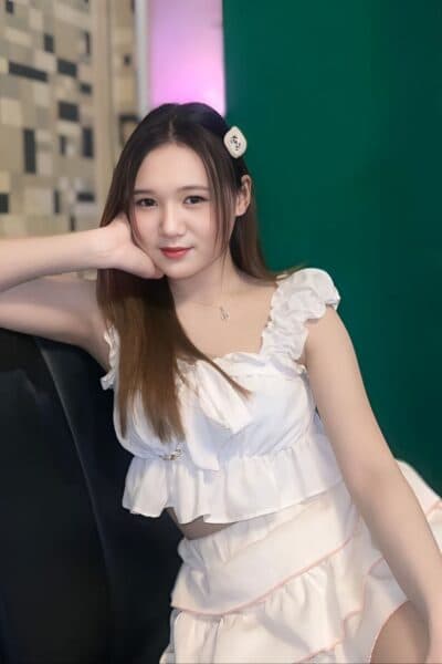 Girl Profile photo of LEENA 533, sensual and discreet massage escort from JB Town 7.