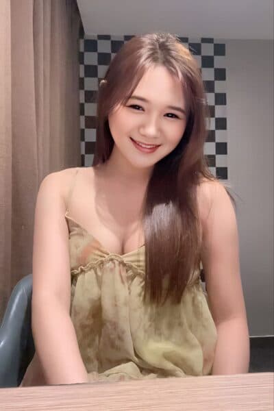 Girl LEENA 533 – trusted companion for private massage experiences in JB Town 7.