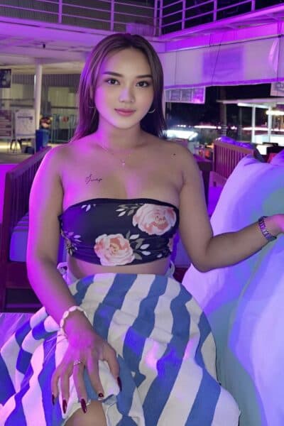 Girl Discreet and professional massage companion – SILVI 911 in JB Town 6.